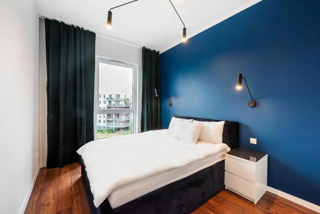 Navy Blue Apartment Warszawa 0*,